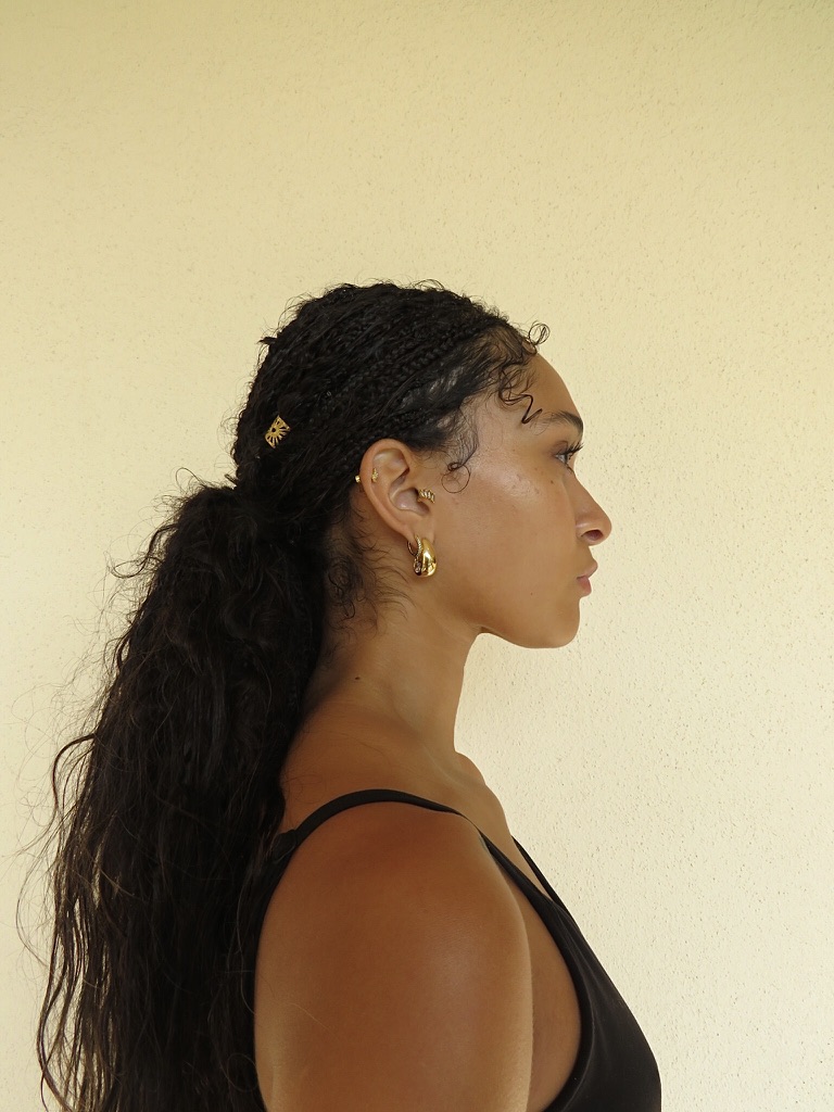 Digital — side profile headshot